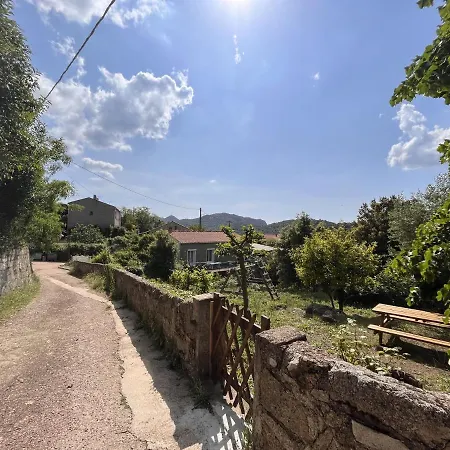 別荘 Maison En Pierre Dans Village Calme
