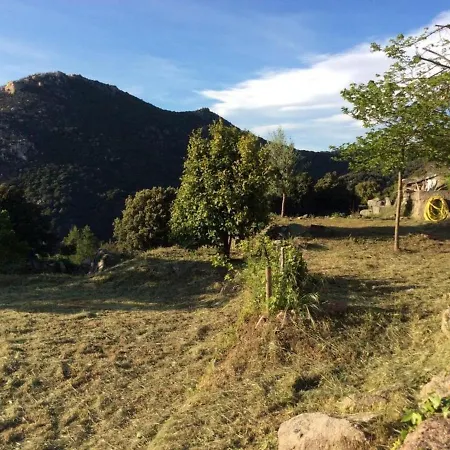 Maison En Pierre Dans Village Calme Holiday home